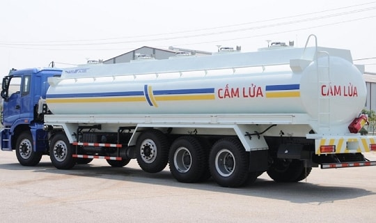 Điều kiện đối với phương tiện vận chuyển hàng hóa nguy hiểm từ 1/1/2025