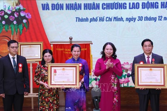 Bệnh viện Đại học Y dược TP Hồ Chí Minh đón nhận danh hiệu Anh hùng Lao động