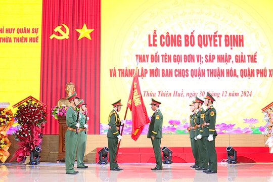 Công bố Quyết định về đổi tên Bộ Chỉ huy Quân sự tỉnh Thừa Thiên Huế