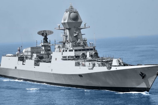 Hải quân Ấn Độ bổ sung 2 tàu chiến và 1 tàu ngầm tiên tiến