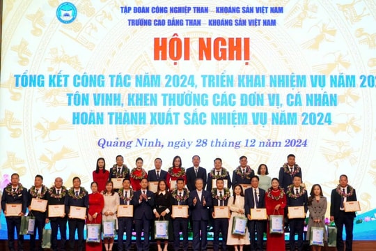 ­­Trường Cao đẳng TKV: Nhiều tập thể, cá nhân được tôn vinh, khen thưởng