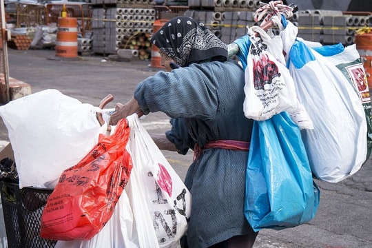 Tình trạng vô gia cư nghiêm trọng trên tàu điện ngầm Mỹ