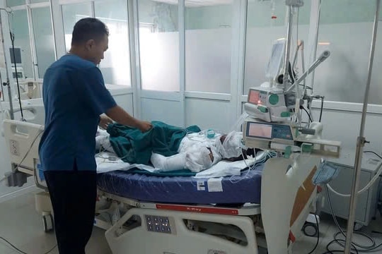Kon Tum: Nổ bình ga, 3 người bị đa chấn thương, bỏng nặng