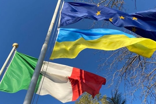 Italy đóng góp 13 triệu euro khôi phục cơ sở hạ tầng năng lượng của Ukraine