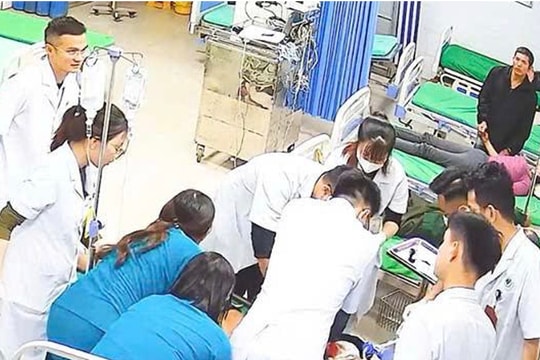 Cứu sống bệnh nhân ngừng tim ngoại viện do vết thương thấu ngực