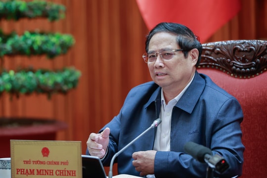 Sắp xếp, tinh gọn tổ chức bộ máy, tinh giản biên chế phải gắn với nâng cao chất lượng đội ngũ công chức, viên chức