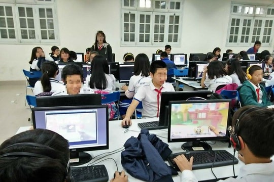 Cấm dạy thêm thu tiền trong nhà trường: Dạy liên kết ngoại ngữ trong nhà trường liệu có hết đất sống?