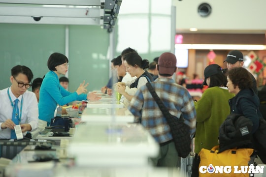 Giá dịch vụ khách bay quốc tế tại cảng hàng không Nội Bài là 25 USD