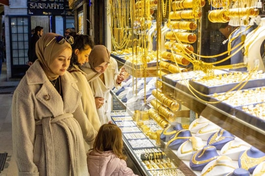 Phố Wall nhận định vàng sẽ tăng giá mạnh hơn nữa trong năm nay