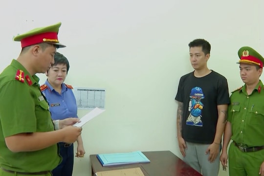 Cựu tuyển thủ Lê Sỹ Mạnh bị bắt