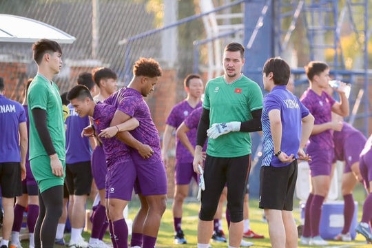 ĐT Việt Nam rèn thể lực, sẵn sàng đấu Thái Lan tại Chung kết AFF Cup lượt về