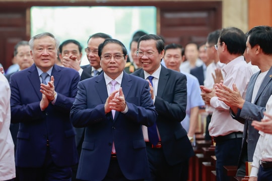 Việt Nam hóa các tinh hoa của thế giới trong xây dựng trung tâm tài chính khu vực và quốc tế