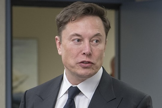 Elon Musk bị chỉ trích vì liên tục can thiệp vào chính trị Vương quốc Anh