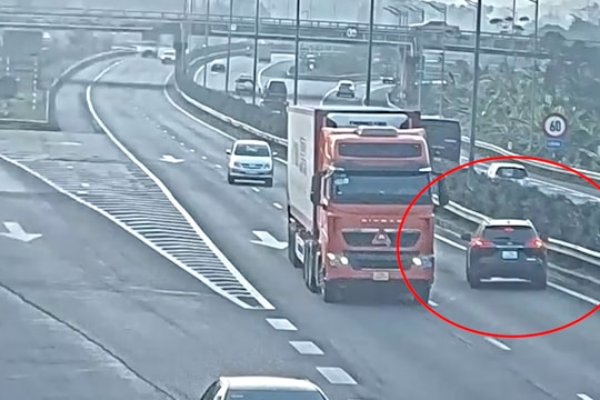 Tài xế đi ngược chiều trên cao tốc Nội Bài - Lào Cai bị phạt 35 triệu, trừ 10 điểm giấy phép lái xe