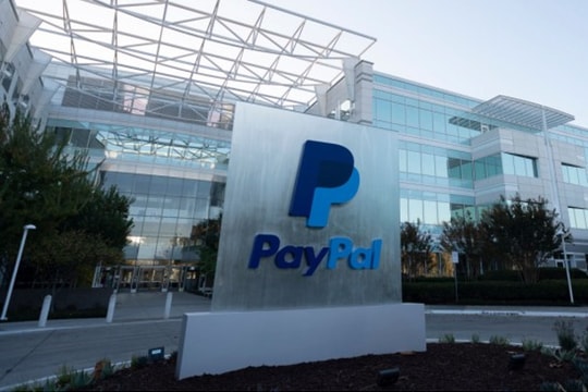 PayPal bị cáo buộc phân biệt chủng tộc với người Mỹ gốc Á trong chương trình tài trợ