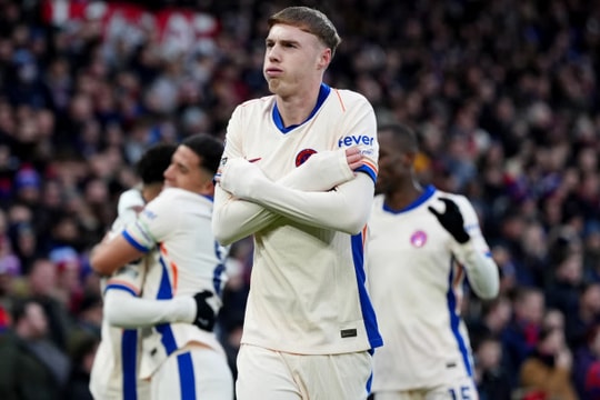 Arsenal hòa Brighton, Chelsea kéo dài chuỗi trận thất vọng tại Ngoại hạng Anh