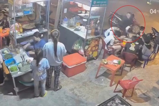Xác minh vụ một học sinh lớp 7 bị người đàn ông đánh tới tấp tại quán ăn