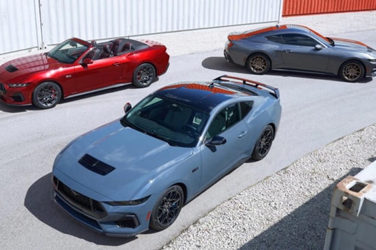 Ford Mustang Mach-E điện lần đầu tiên vượt mặt phiên bản xăng tại Mỹ!