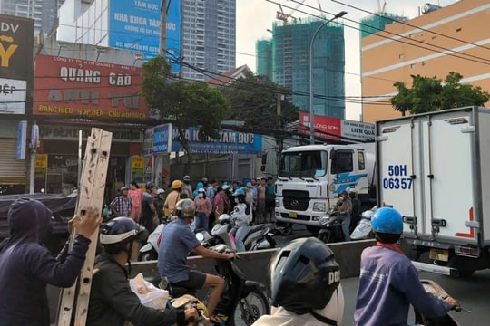 Tai nạn liên tiếp ở TP HCM, 3 người thương vong