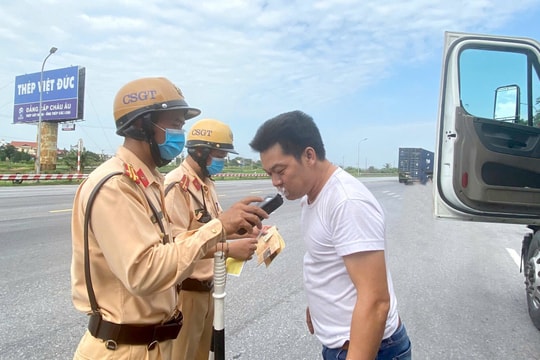 Hải Phòng: Xử lý 108.541 trường hợp, phạt tiền 188,5 tỷ đồng vi phạm trật tự an toàn giao thông