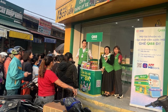 Ấm lòng ngày giáp Tết với chương trình 'Tạp hóa đồng giá 8k'