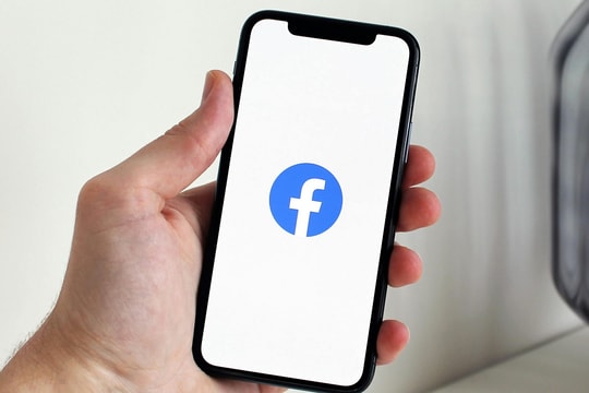 Meta bất ngờ dừng kiểm duyệt nội dung, người dùng phải tự xác định thông tin