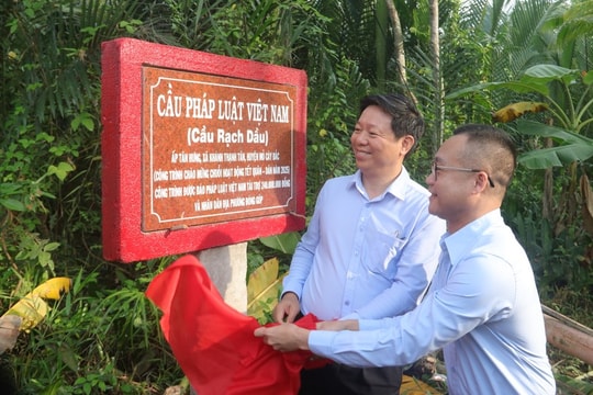 Báo Pháp luật Việt Nam tổ chức khánh thành cầu Rạch Dầu tại huyện Mỏ Cày Bắc, tỉnh Bến Tre