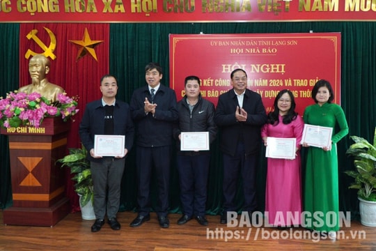 Hội Nhà báo tỉnh Lạng Sơn khen thưởng tập thể, cá nhân có thành tích trong hoạt động năm 2024