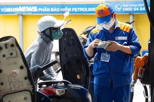 Giá xăng hôm nay dự báo tăng lần thứ hai liên tiếp trong năm mới 2025