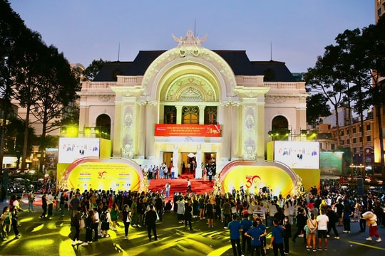 Lễ trao Giải Mai Vàng lần thứ 30-2024: Ấn tượng, hoành tráng và ngập tràn sự tri ân đến hàng trăm nghệ sĩ