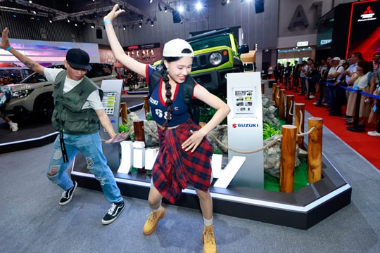 Lao dốc mạnh tháng cuối năm, tổng lượng tiêu thụ ô tô tại Việt Nam 2024 vẫn tăng trưởng hai con số