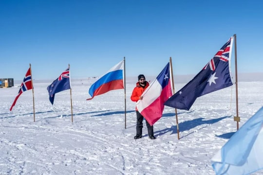 Ai đang kiểm soát vùng đất băng giá và khắc nghiệt Nam Cực?