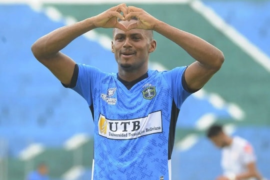 Câu lạc bộ Hà Nội chiêu mộ 'vua phá lưới' giải Bolivia