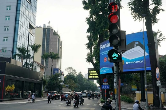 TP. HCM lắp đèn tín hiệu cho phép xe máy rẽ phải khi gặp đèn đỏ tại 50 giao lộ