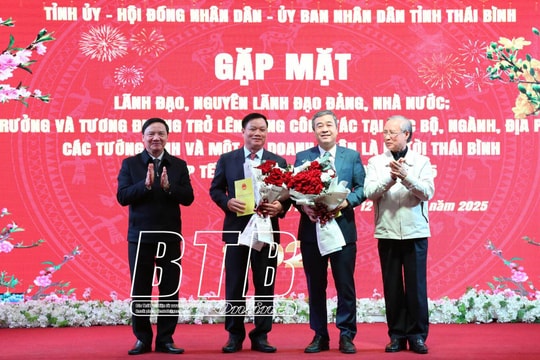 Thái Bình gặp mặt lãnh đạo, nguyên lãnh đạo Đảng, Nhà nước; thứ trưởng và tương đương trở lên
