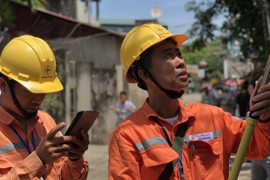 Giá điện sinh hoạt mới lên tới 3.700 đồng/kWh