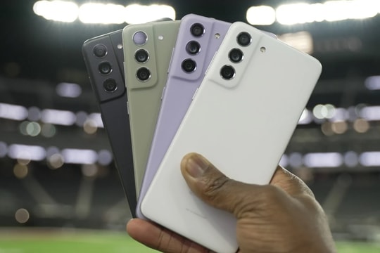 Galaxy S21 FE nhận bản cập nhật bảo mật tháng 1 năm 2025