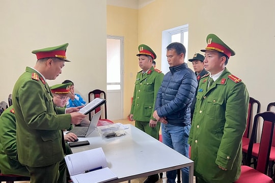 Bắt tạm giam cựu Chủ tịch Top One vì lừa đảo trên sàn chứng khoán