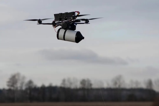 UAV cáp quang mới của Nga khiến Ukraine bối rối