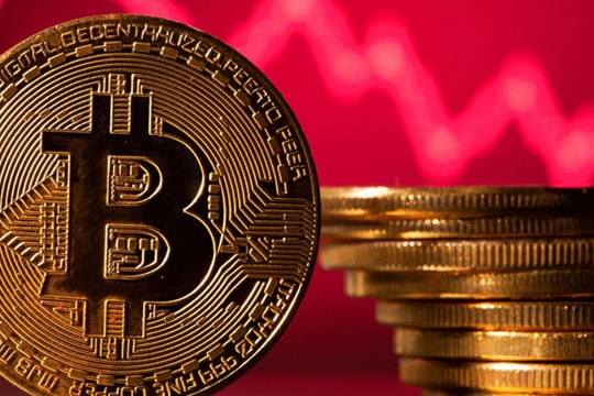 Bitcoin tiếp tục lao dốc, giảm xuống còn 90.000 USD vào đầu tuần