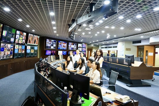 Nhiều kênh truyền hình chính thức ngừng hoạt động