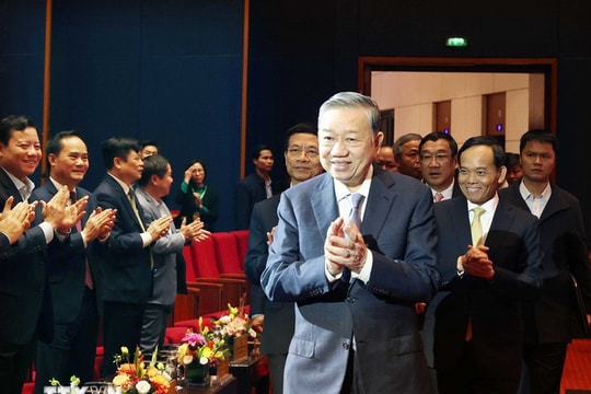 Tổng Bí thư dự Diễn đàn Quốc gia Phát triển doanh nghiệp công nghệ số Việt Nam