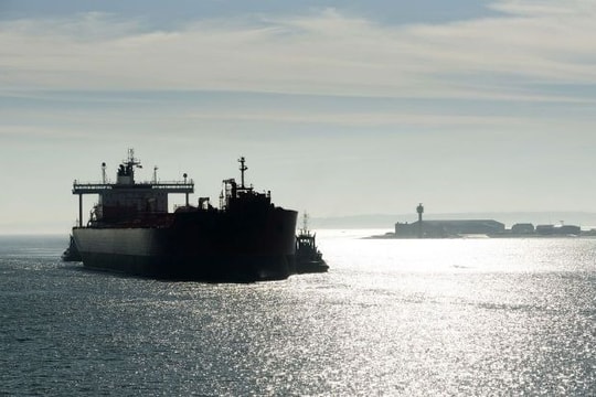 Các lệnh trừng phạt của Hoa Kỳ đe dọa xuất khẩu dầu đường biển của Nga