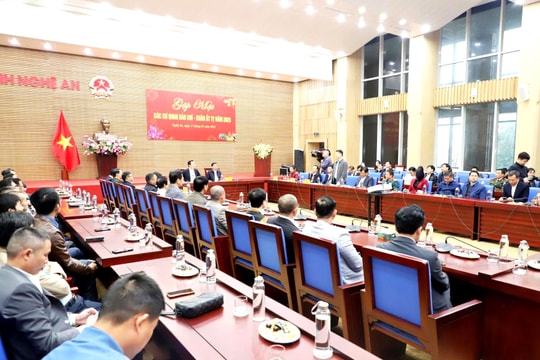 Thường trực Tỉnh ủy Nghệ An gặp mặt báo chí mừng Xuân Ất Tỵ 2025