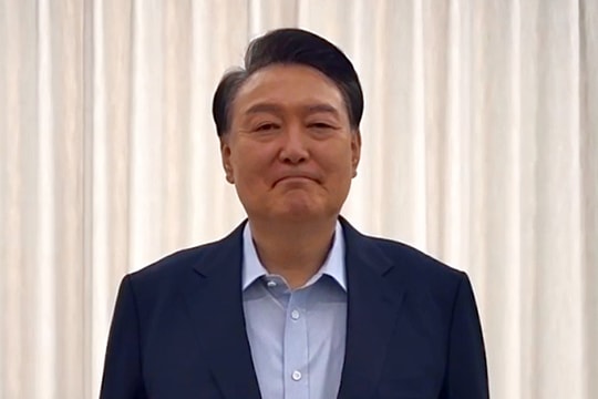 Tổng thống Hàn Quốc bị tòa án bác đơn thả tự do, tiếp tục từ chối thẩm vấn