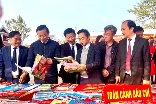 Hà Tĩnh: Hơn 400 ấn phẩm được trưng bày tại Hội báo Xuân Ất Tỵ 2025