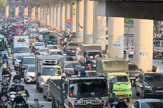 Tắc đường - đừng đổ lỗi cho Nghị định 168