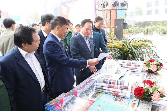 Tỉnh Điện Biên khai mạc Hội Báo xuân Ất Tỵ năm 2025