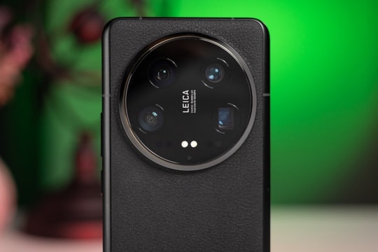 Xiaomi sắp ra mắt smartphone pin 7.500mAh, đe dọa vị thế các ông lớn