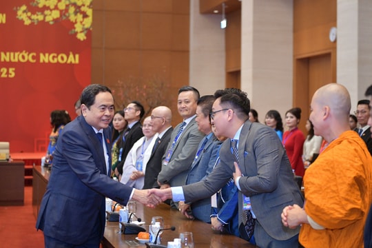 Người Việt Nam ở nước ngoài là cầu nối quan trọng giữa Việt Nam với thế giới